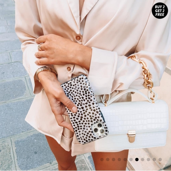 Burga Dot Cheetah Samsung S9+ Phone Case - Picture 4 of 4